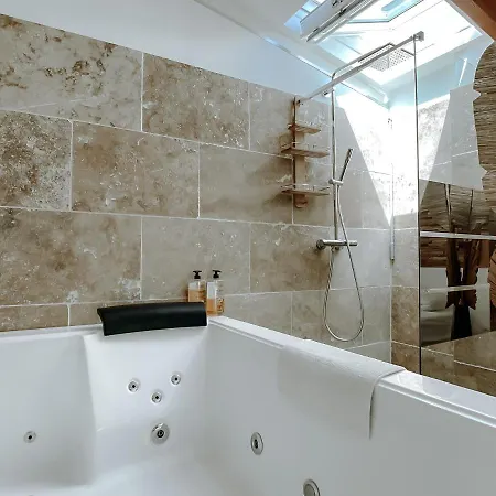 Apartament Superbe Chambre Romantique Avec Spa Prive
