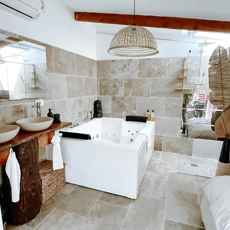 Superbe Chambre Romantique Avec Spa Prive Apartament